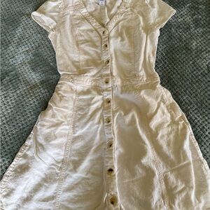 5/$15 Old Navy Cream Button-Front Midi Dress